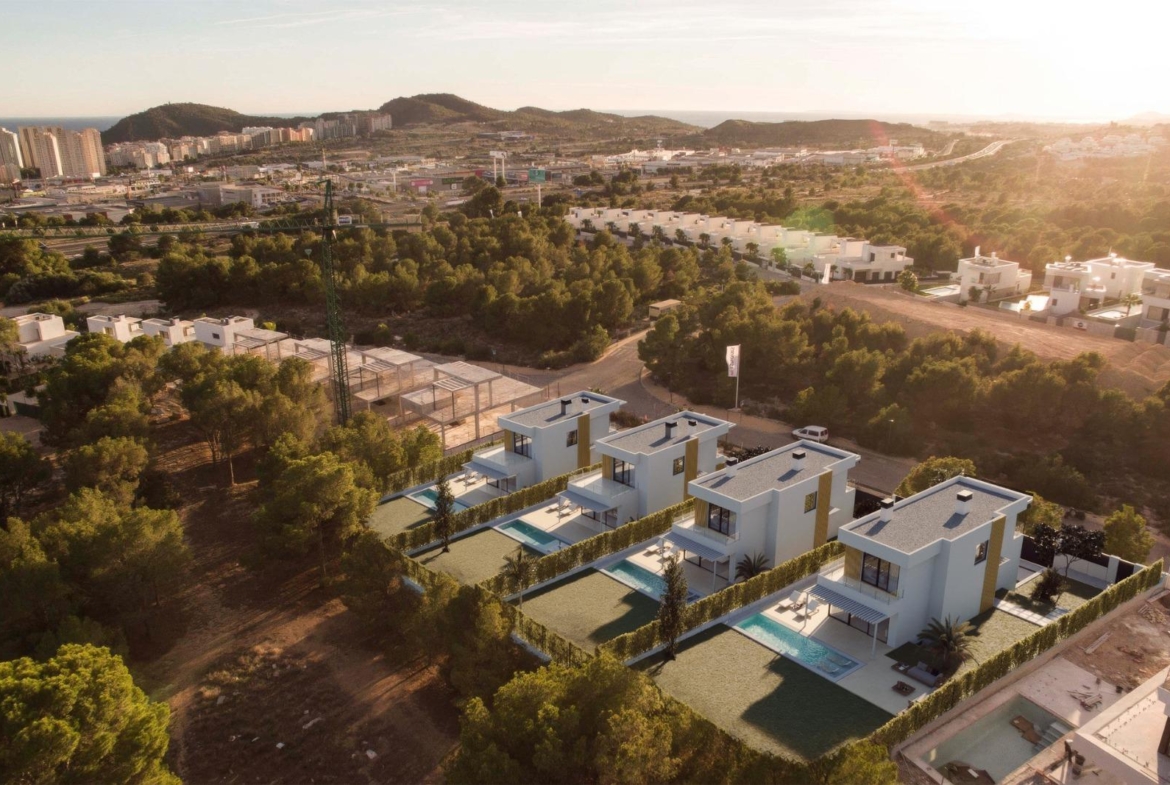Sun-drenched exclusive new build 3-bedroom villas with private pools and panoramic sea views in Sierra Cortina, Finestrat.