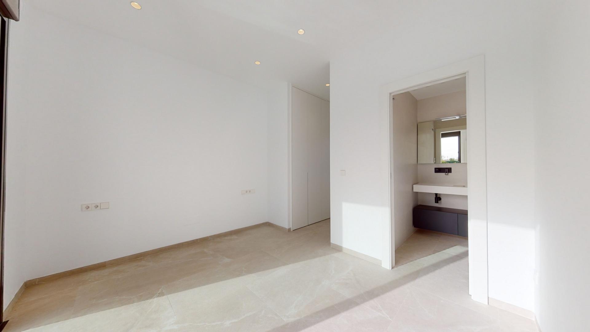 Single-Storey Detached Villa with Private Pool for Sale in Serena Golf, Los Alcázares