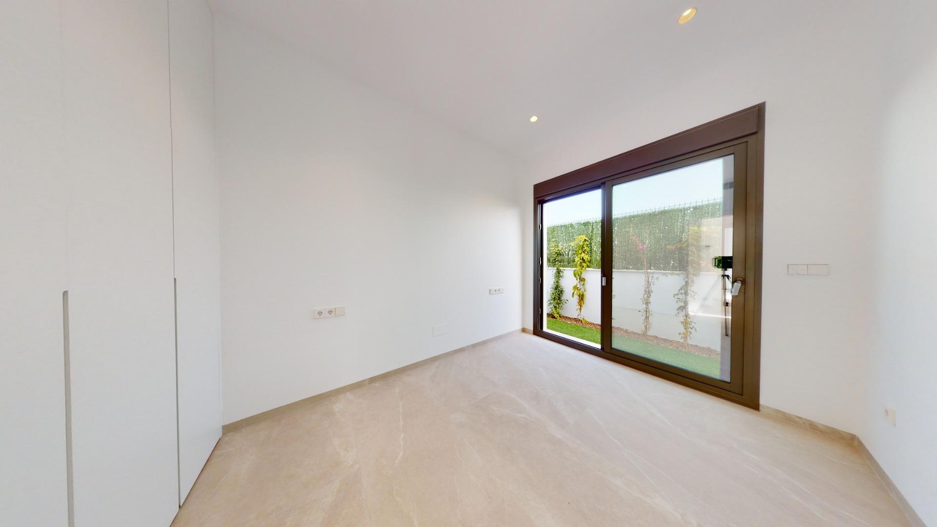 Single-Storey Detached Villa with Private Pool for Sale in Serena Golf, Los Alcázares