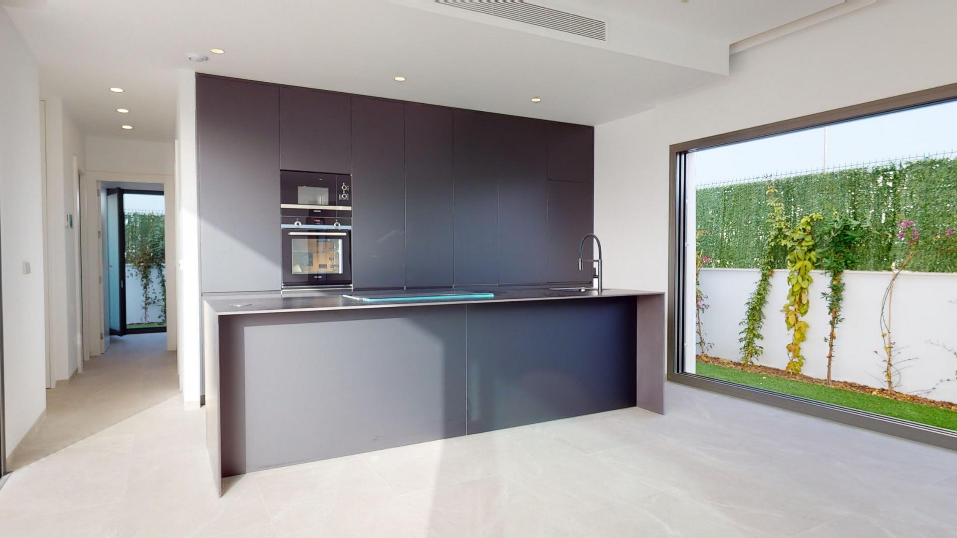 Single-Storey Detached Villa with Private Pool for Sale in Serena Golf, Los Alcázares