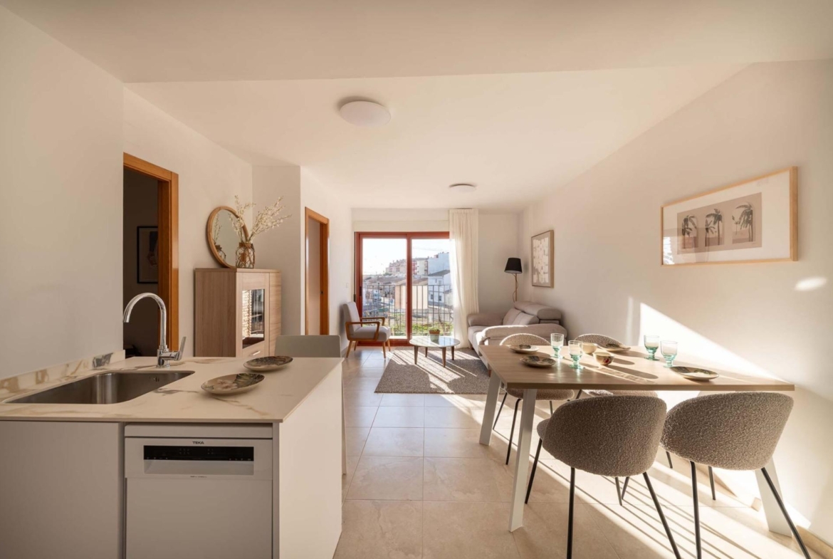 Bright modern new build studio apartment with open-plan kitchen and dining area in sunlit Avileses, Murcia