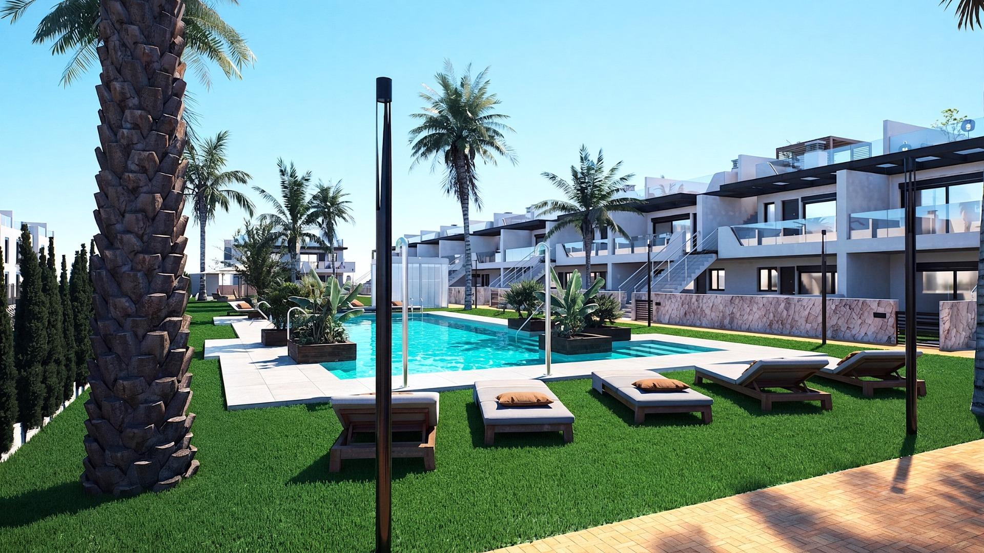 Bright New Build 2 Bedroom Top Floor Apartment with Private Solarium for Sale in Pilar de la Horadada