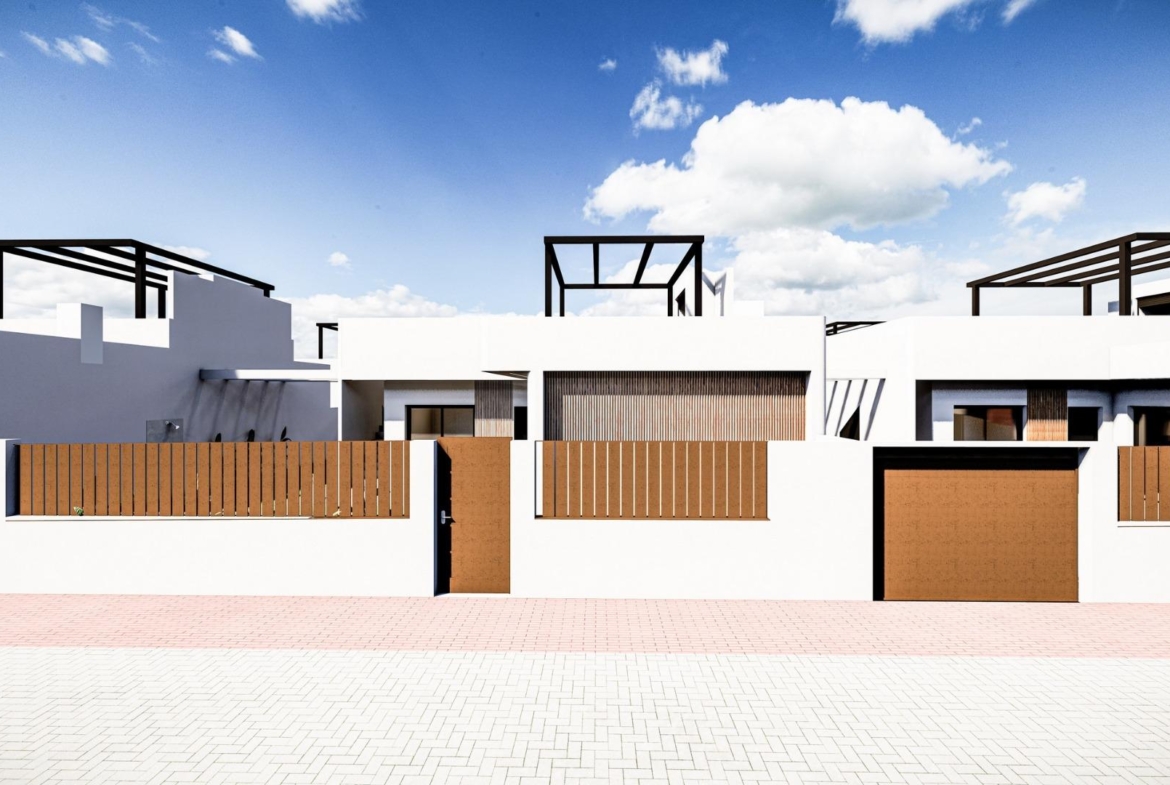 Modern Mediterranean single-storey villa exterior with sleek white walls and wood accents in sunlit Roldán, Torre-Pacheco.