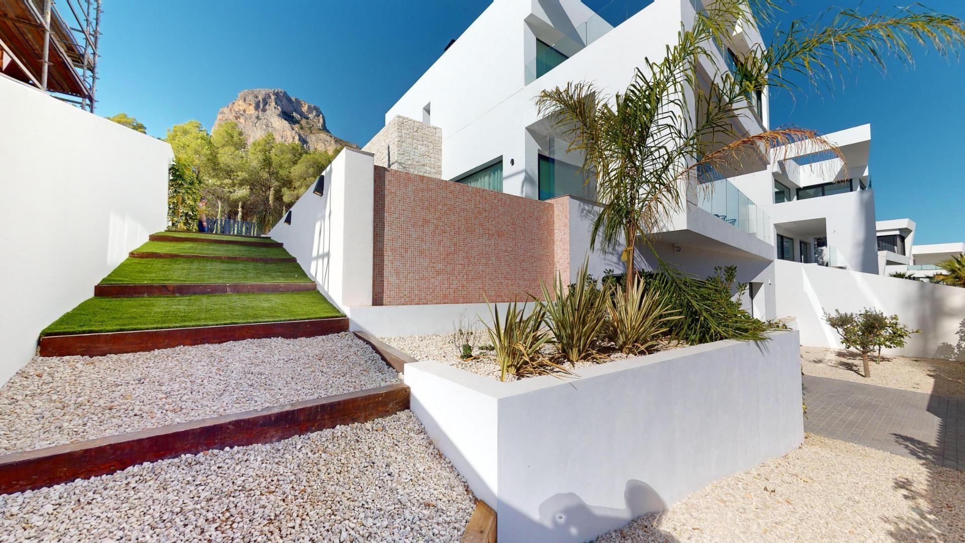 Luxury Key-Ready 3 Bedroom Villa with Private Pool and Panoramic Sea Views for Sale in Polop