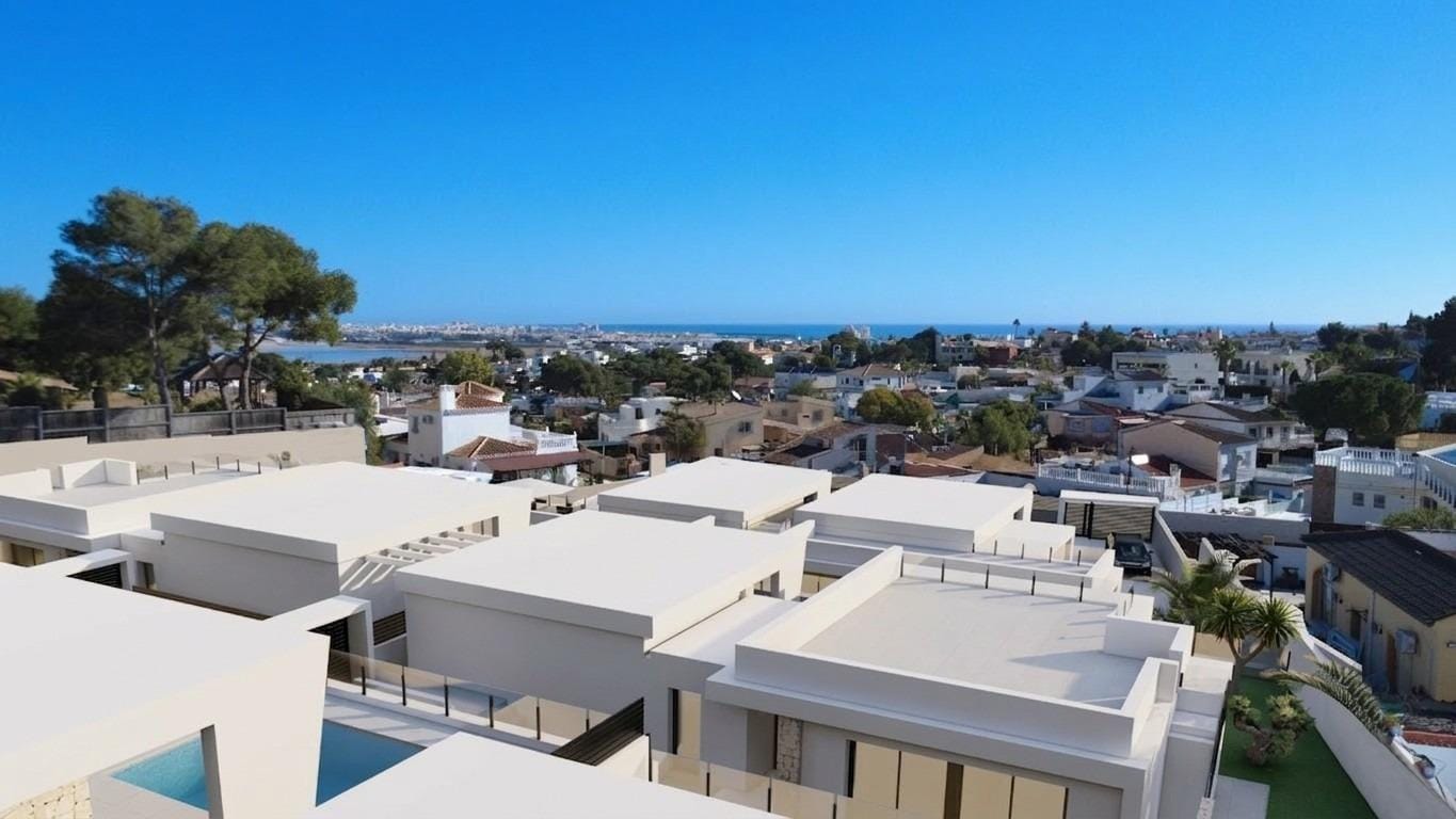 New-Build-One-Story-Villas-with-Private-Pool-in-Torrevieja-46 Modern single-storey villa with private pool and panoramic sea views in sun-drenched Los Balcones, Torrevieja.