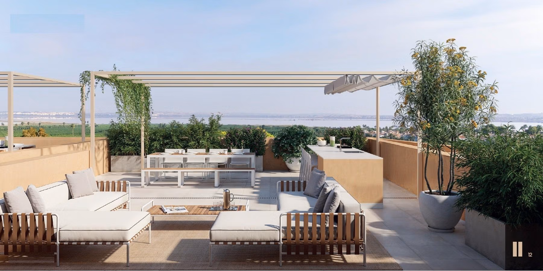 Skąpany w słońcu taras na dachu z nowoczesną strefą wypoczynkową i jadalnią w nowych apartamentach w Los Balcones, Torrevieja.