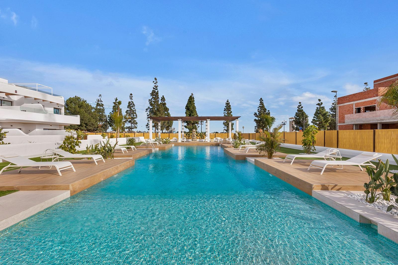 New-Build-Residential-Complex-Near-Serena-Golf-and-the-Mar-Menor-in-Los-Alcazares-11 Nowy nowoczesny bungalow parterowy z 3 sypialniami i ogrodem na sprzedaż w Los Alcazares