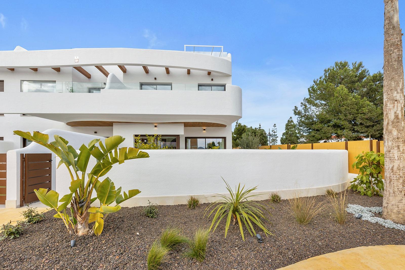 New-Build-Residential-Complex-Near-Serena-Golf-and-the-Mar-Menor-in-Los-Alcazares-14 Nowy nowoczesny bungalow parterowy z 3 sypialniami i ogrodem na sprzedaż w Los Alcazares