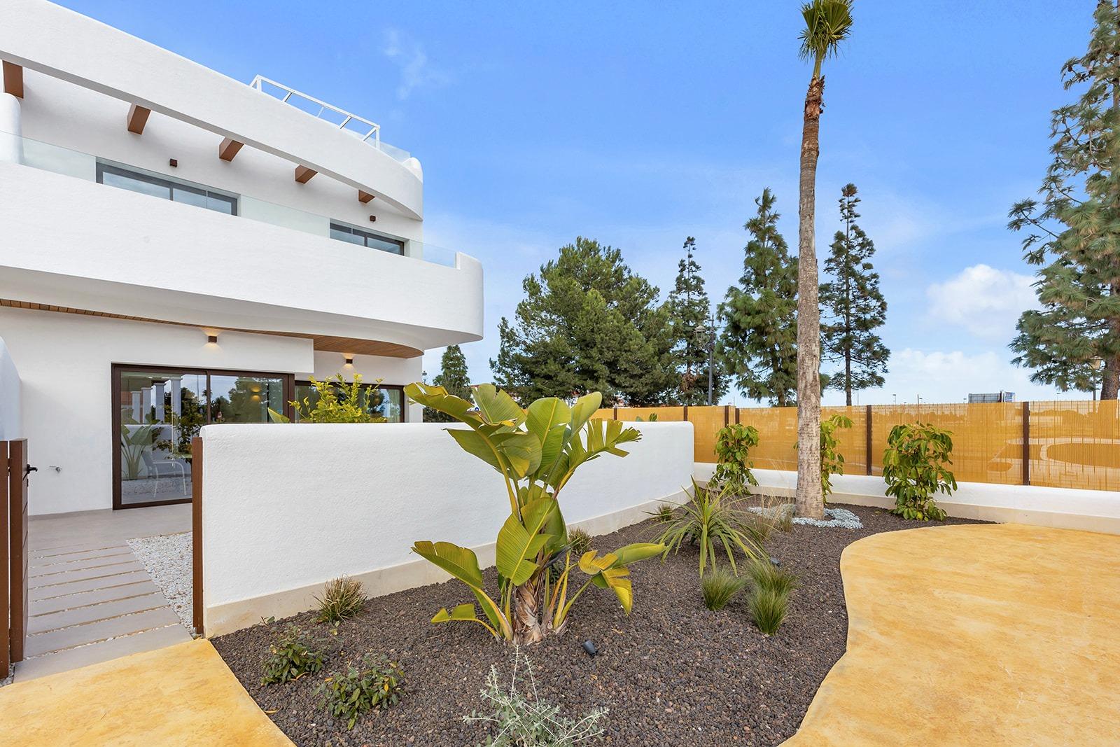 New-Build-Residential-Complex-Near-Serena-Golf-and-the-Mar-Menor-in-Los-Alcazares-15 Nowy nowoczesny bungalow parterowy z 3 sypialniami i ogrodem na sprzedaż w Los Alcazares