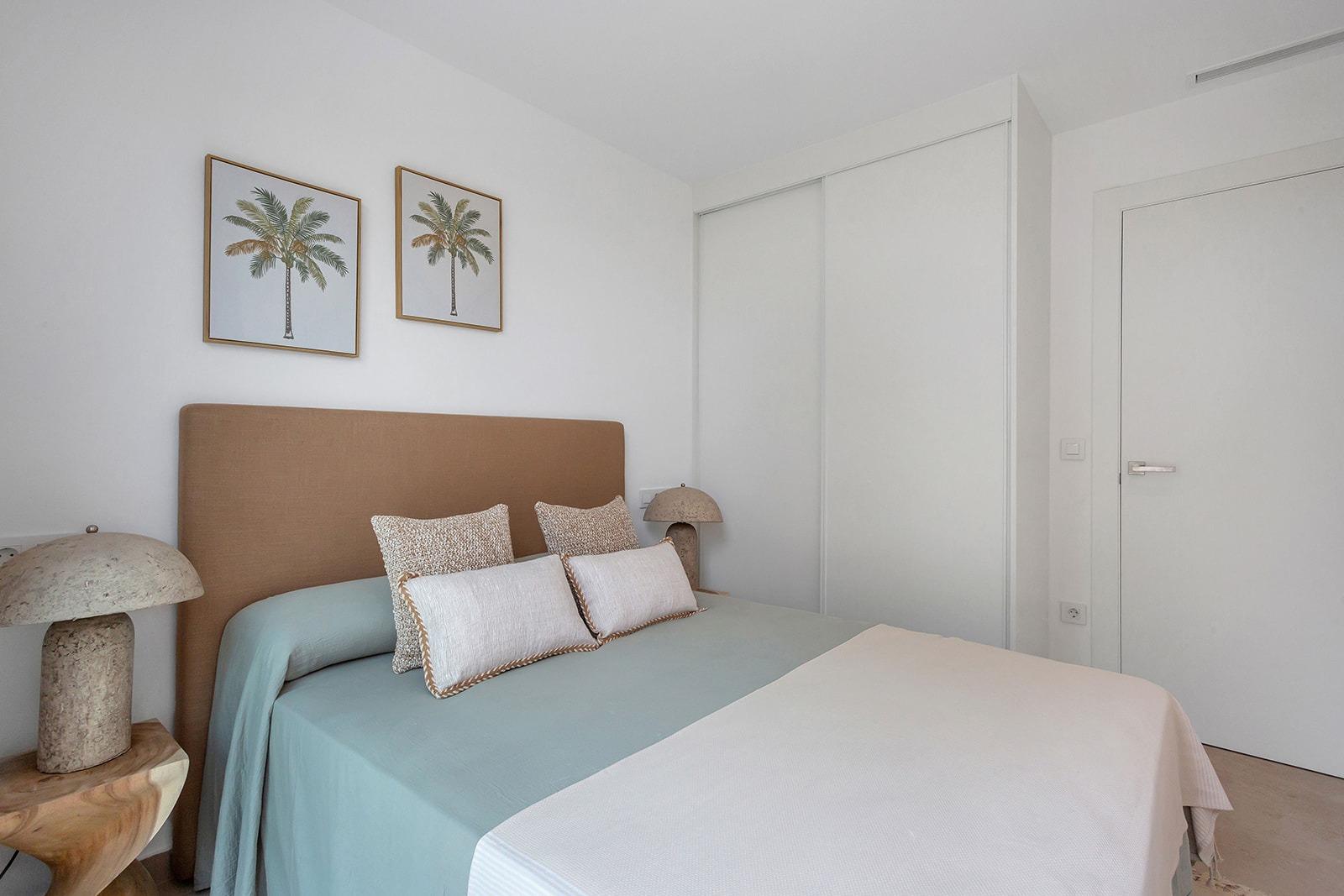 Amplio apartamento de obra nueva en planta baja con 3 dormitorios y jardín en Los Alcázares