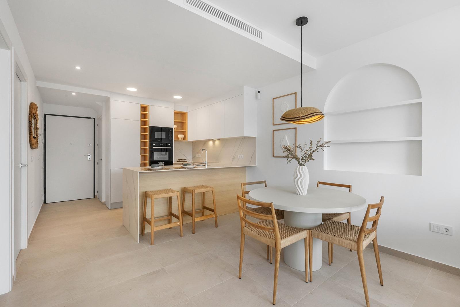 Luminoso apartamento de obra nueva en planta baja con 2 dormitorios y jardín en venta en Los Alcázares
