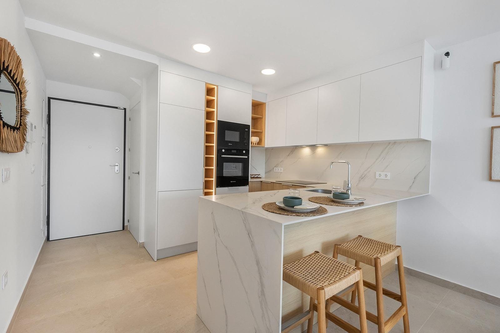 Exclusivo ático de obra nueva con 3 dormitorios y solárium en venta en Los Alcázares