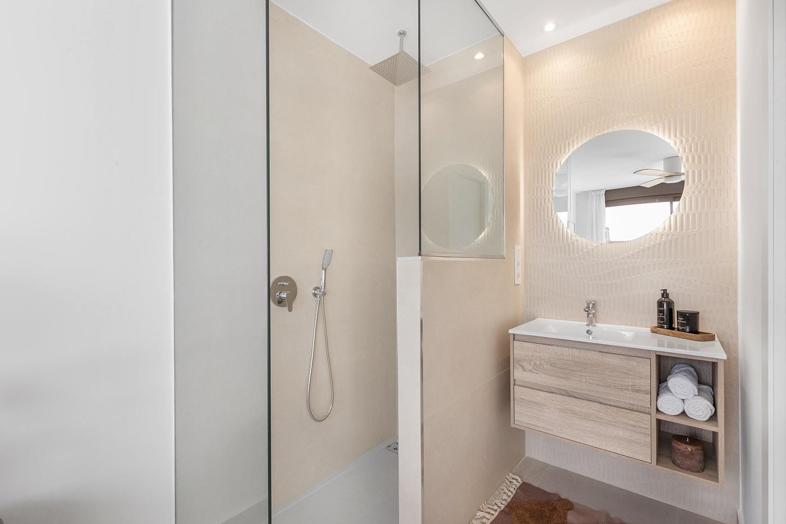 Apartamento moderno de obra nueva con 2 dormitorios cerca de Serena Golf en Los Alcázares