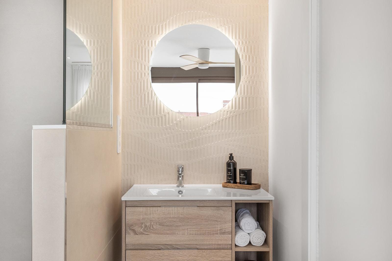 Luminoso apartamento de obra nueva en planta baja con 2 dormitorios y jardín en venta en Los Alcázares