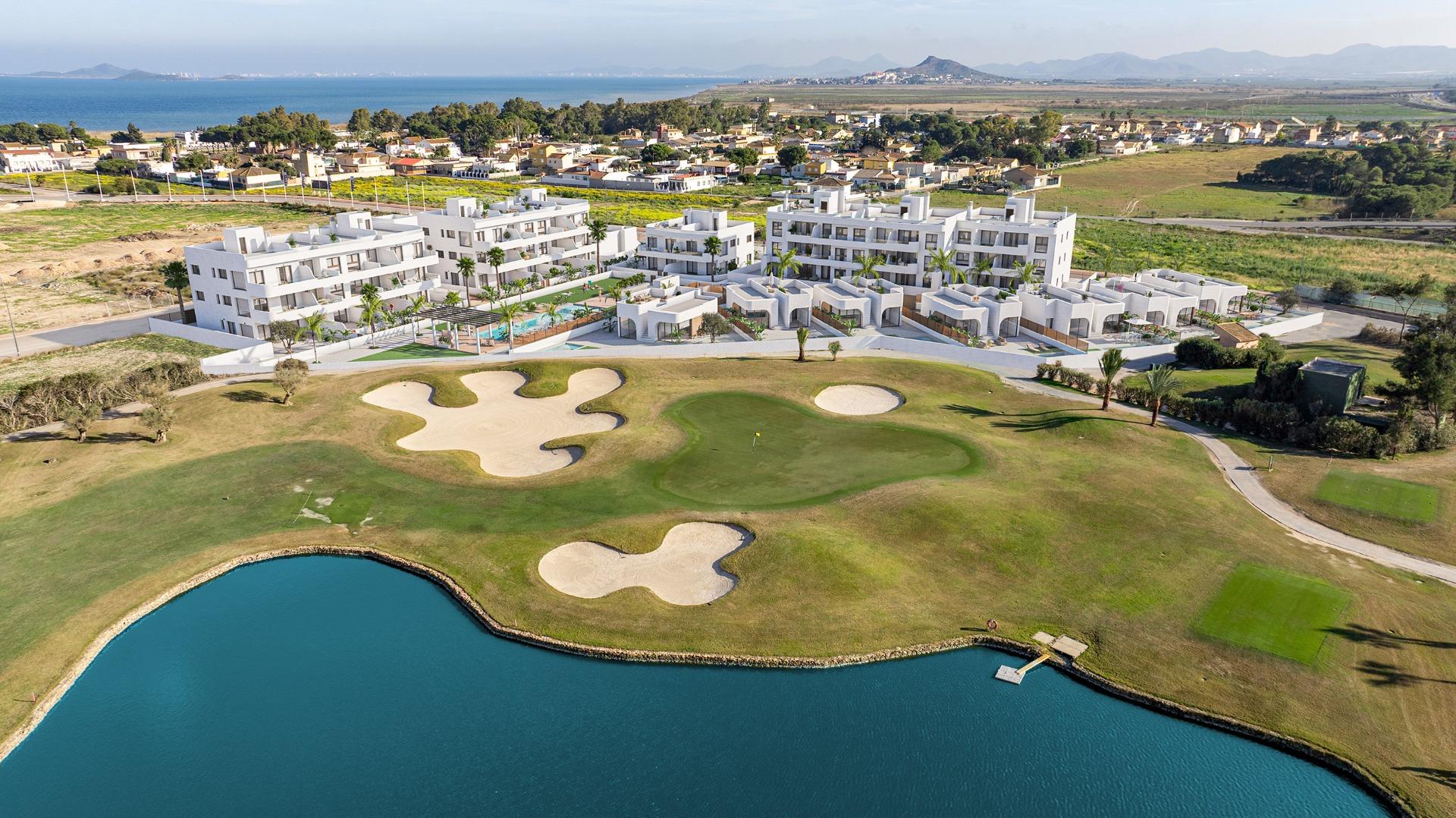 Nowy kompleks mieszkalny w pobliżu Serena Golf i Mar Menor w Los Alcázares w La Serena Golf