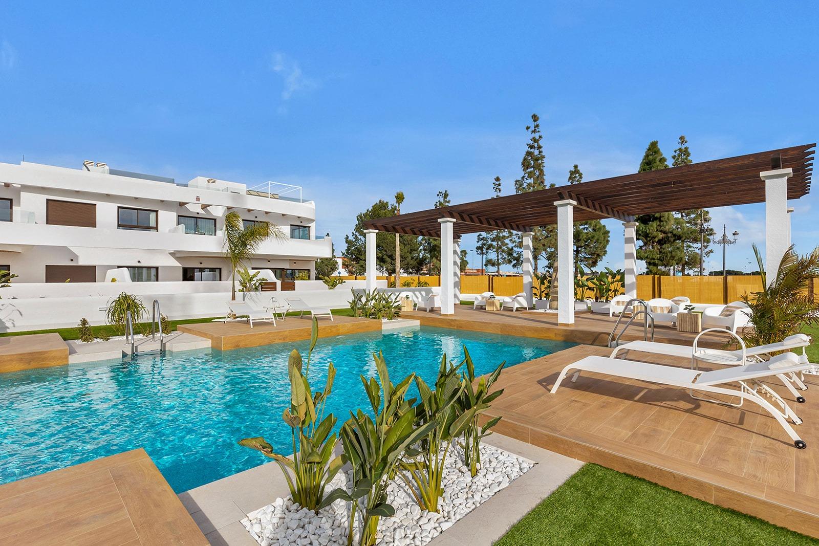New-Build-Residential-Complex-Near-Serena-Golf-and-the-Mar-Menor-in-Los-Alcazares-8 Nowy nowoczesny bungalow parterowy z 3 sypialniami i ogrodem na sprzedaż w Los Alcazares