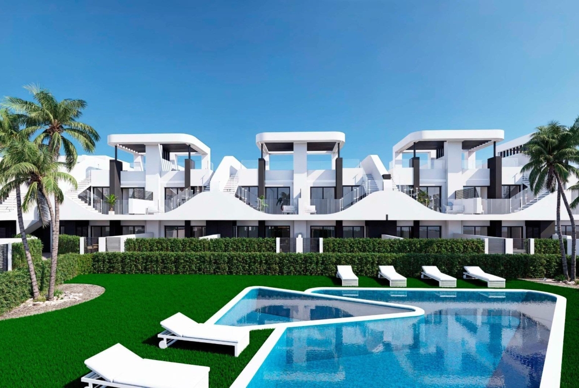 New Build Residential Complex in San Fulgencio in Pueblo