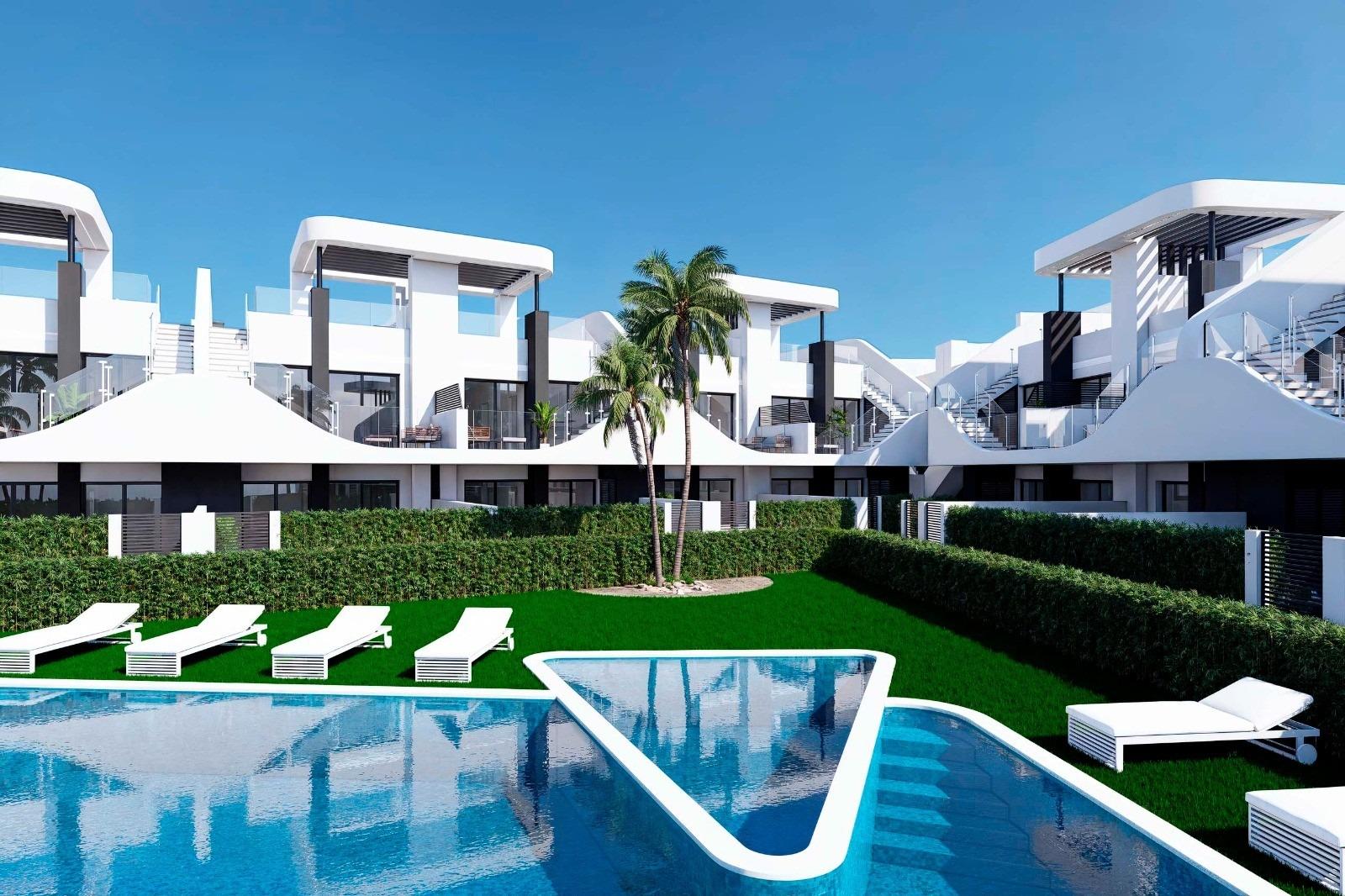 New Build Residential Complex in San Fulgencio in Pueblo