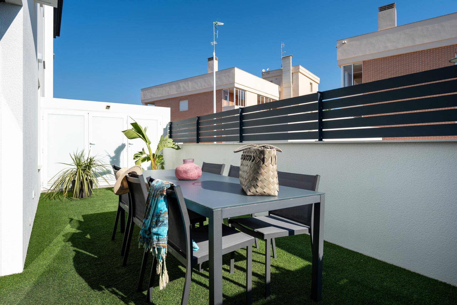 Modern New Build 3 Bedroom Quad Villa with Private Garden for Sale in Gran Alacant – 3 km from Carabassí Beach