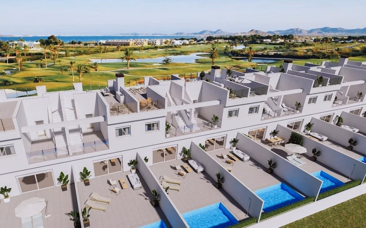 New-Build-Townhouses-on-the-Frontline-of-La-Serena-Golf-in-Los-Alcazares-2