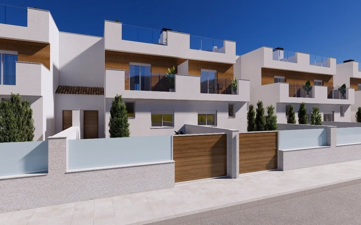 New-Build-Townhouses-on-the-Frontline-of-La-Serena-Golf-in-Los-Alcazares-3