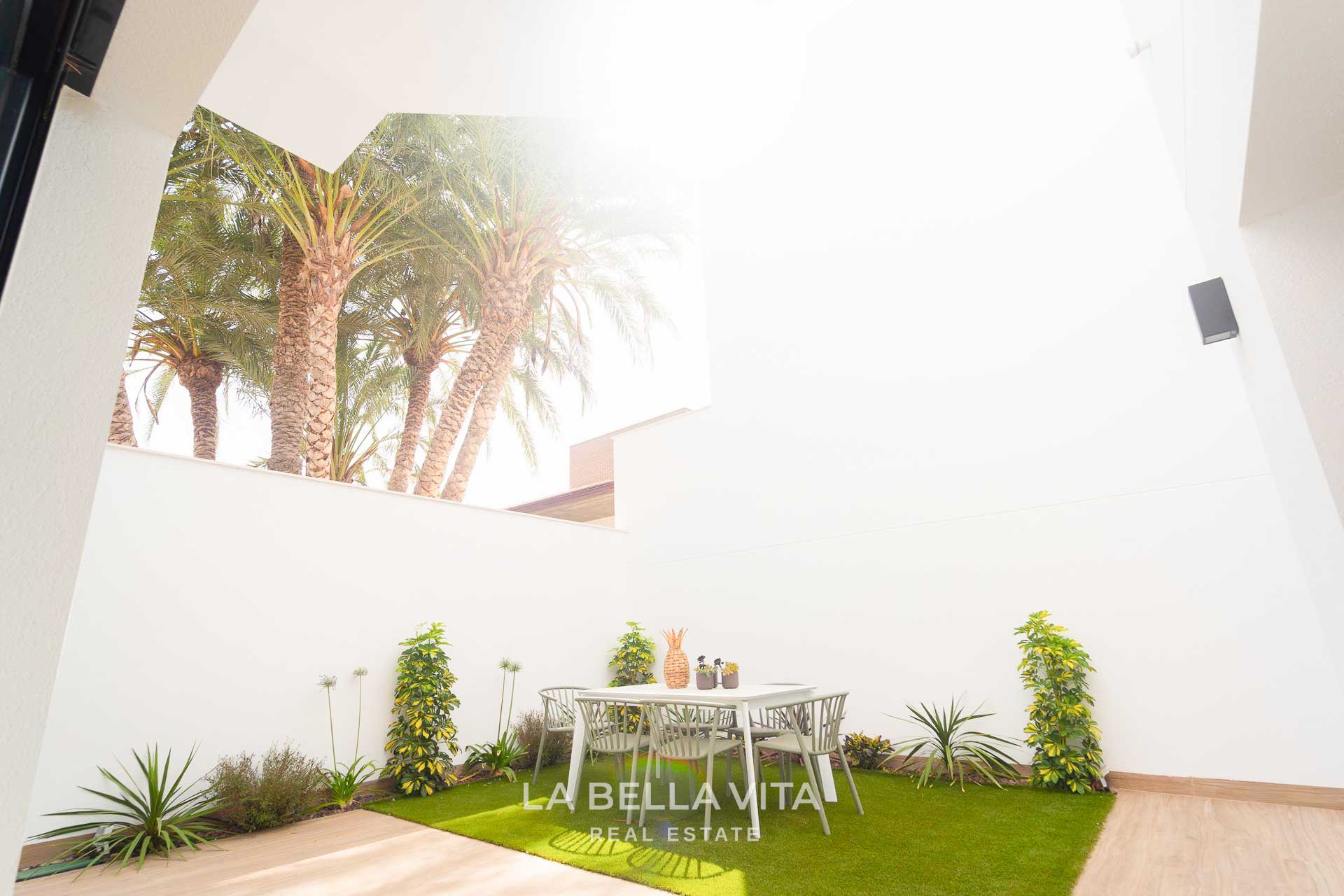 Sophisticated New Build 3 Bedroom Villa with Private Pool for Sale in San Pedro del Pinatar