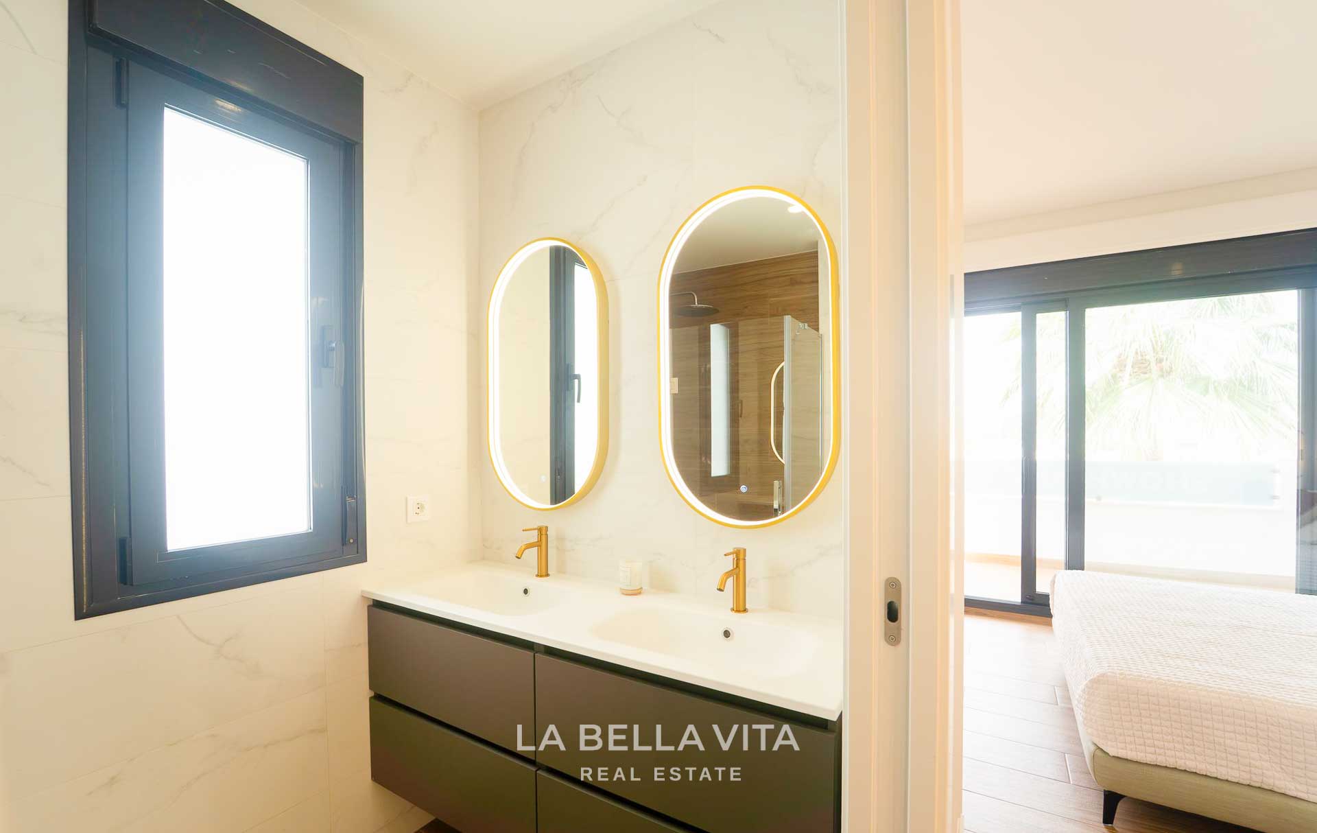 Sophisticated New Build 3 Bedroom Villa with Private Pool for Sale in San Pedro del Pinatar