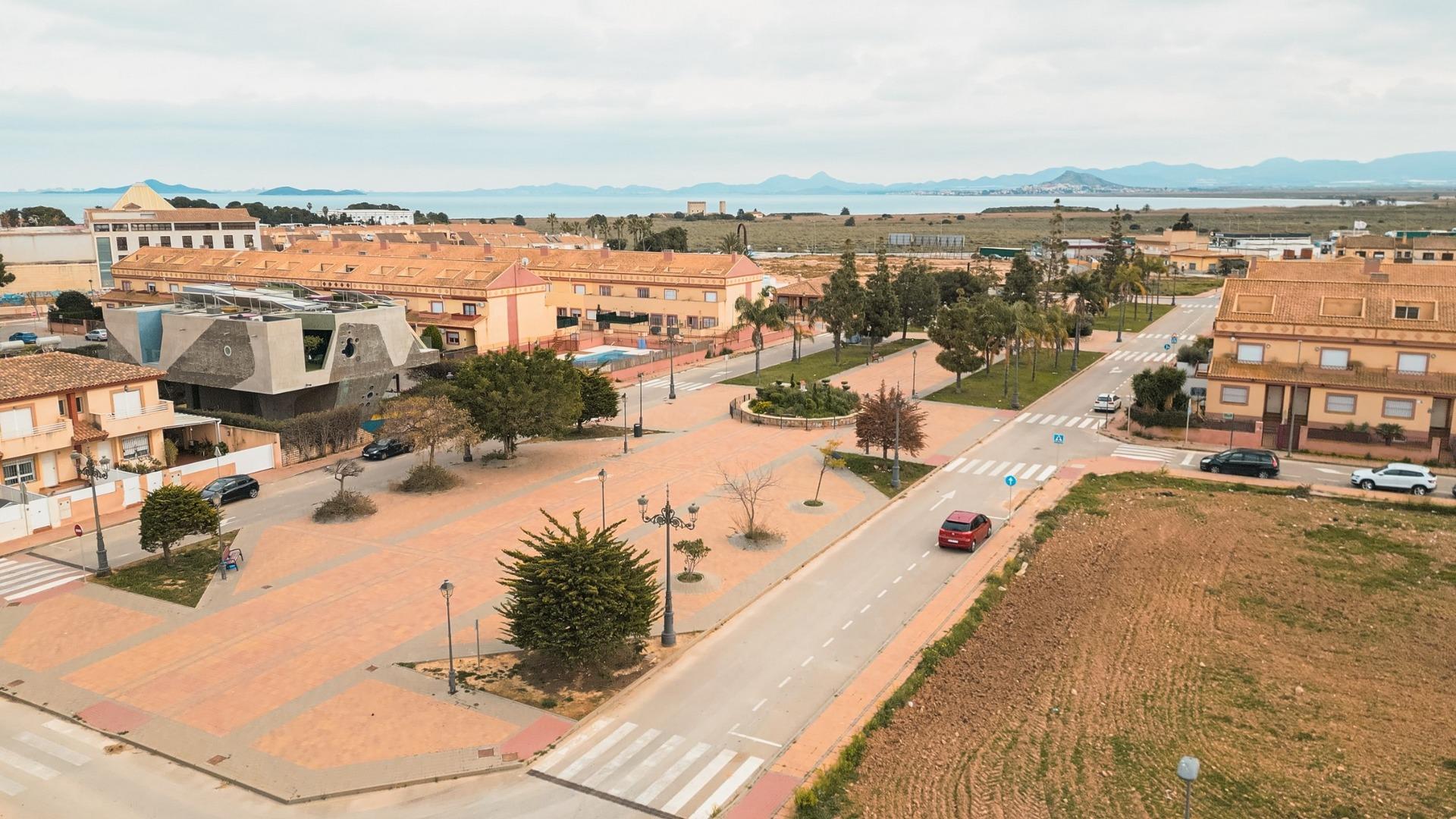 Spacious New Build 3 Bedroom Villa with Closed Garage for Sale in Los Alcázares
