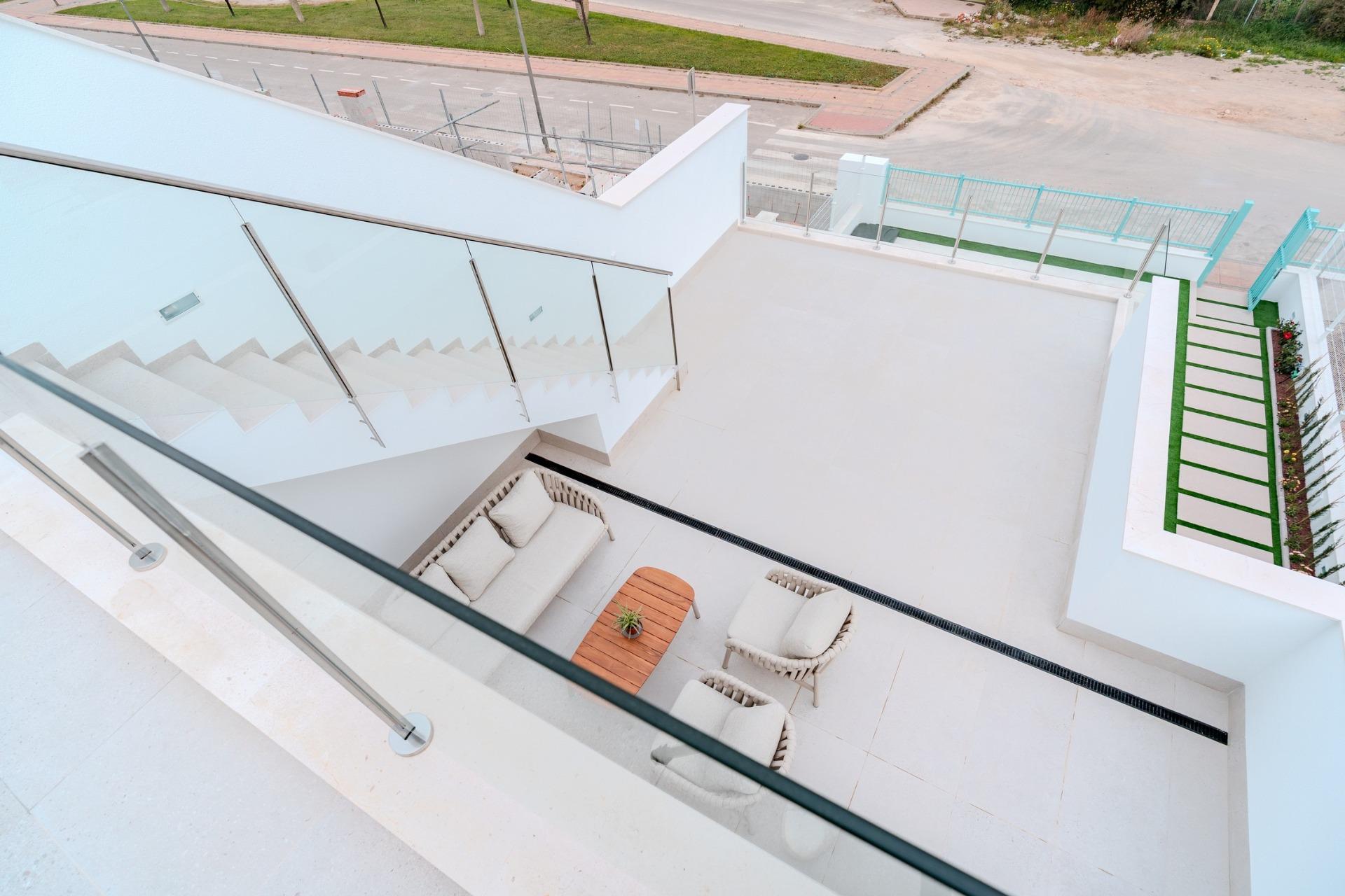 Spacious New Build 3 Bedroom Villa with Closed Garage for Sale in Los Alcázares
