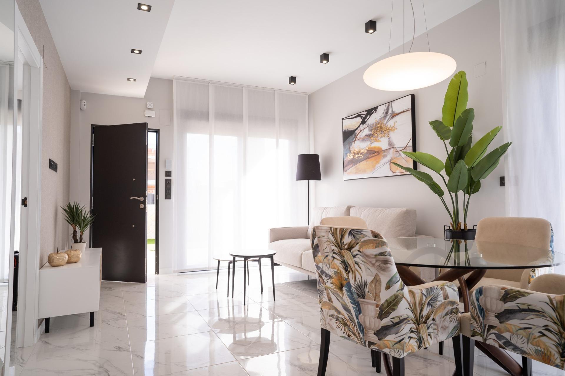Spacious New Build 3 Bedroom Ground Floor Apartment with Private Garden for Sale in Pilar de la Horadada