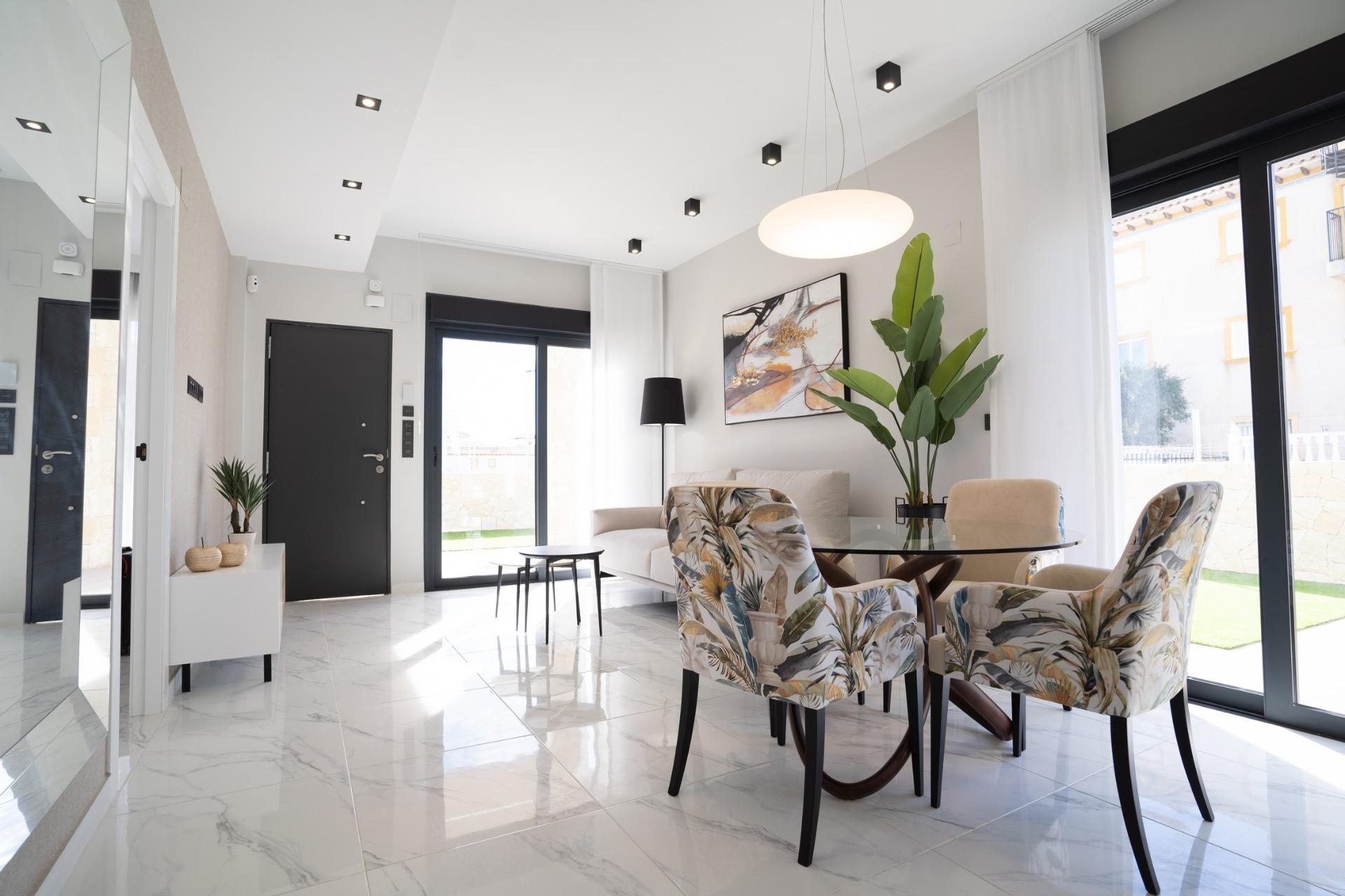 Spacious New Build 3 Bedroom Ground Floor Apartment with Private Garden for Sale in Pilar de la Horadada