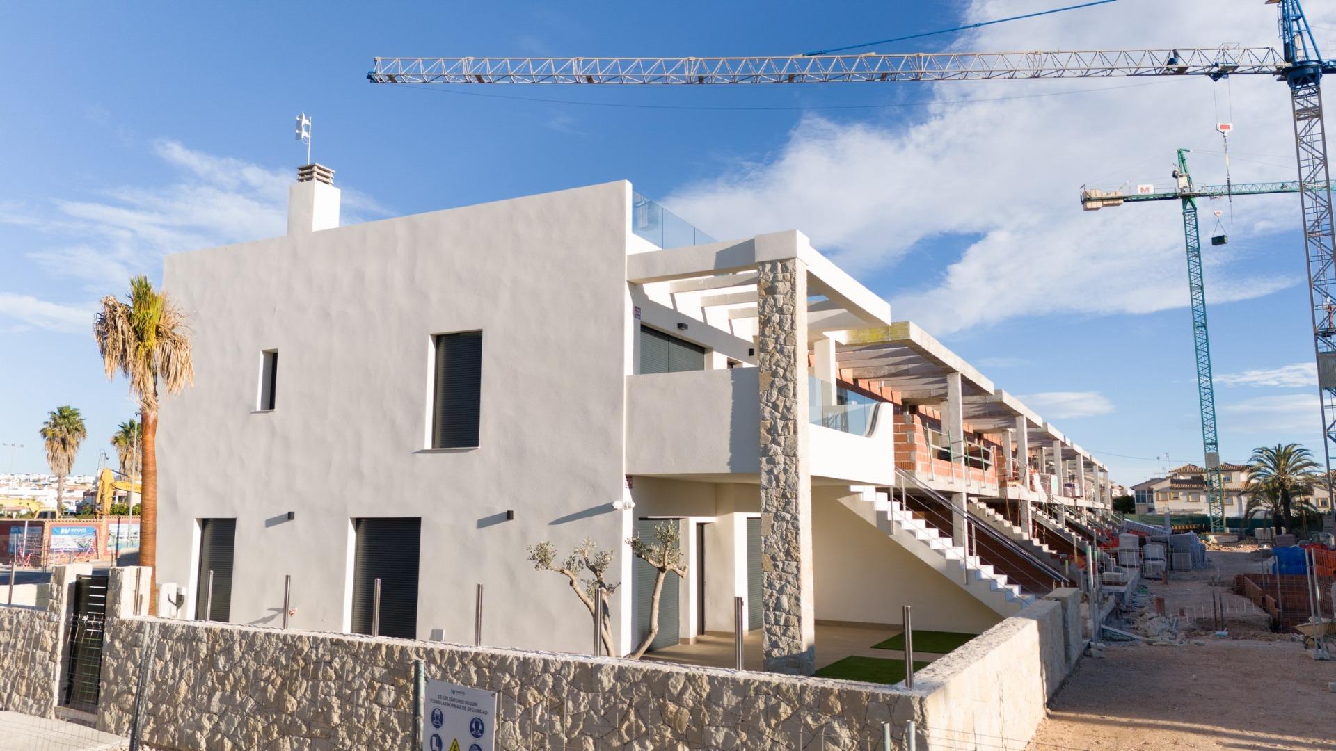 Spacious New Build 3 Bedroom Ground Floor Apartment with Private Garden for Sale in Pilar de la Horadada