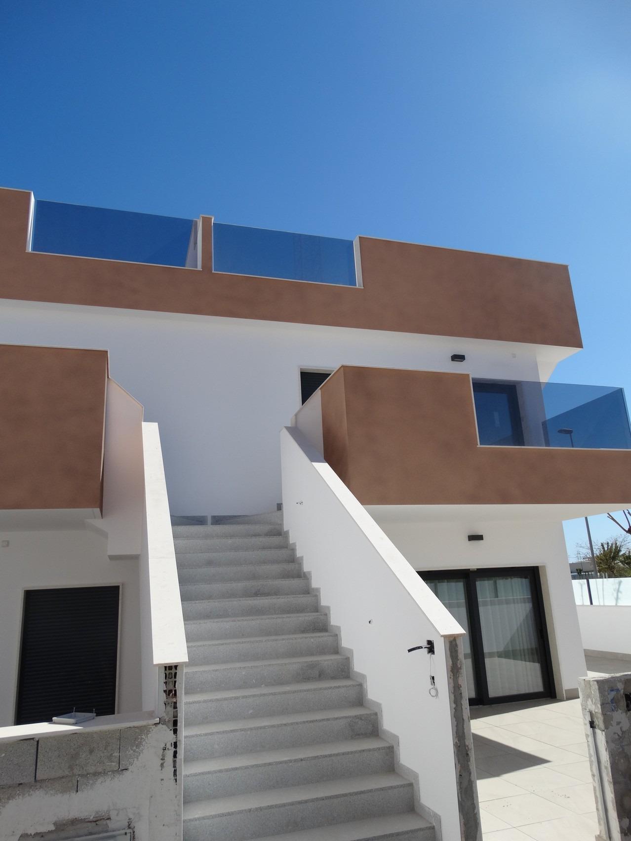 Newly-Built-Bungalows-with-Solarium-or-Garden-in-Pilar-de-la-Horadada-11 New Build 3 Bedroom Top Floor Apartment with 110 m² Solarium for Sale in Pilar de la Horadada