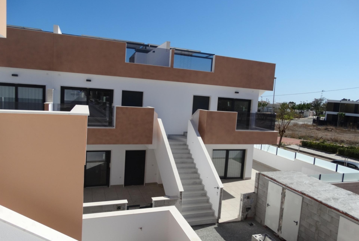 Newly-Built-Bungalows-with-Solarium-or-Garden-in-Pilar-de-la-Horadada-12