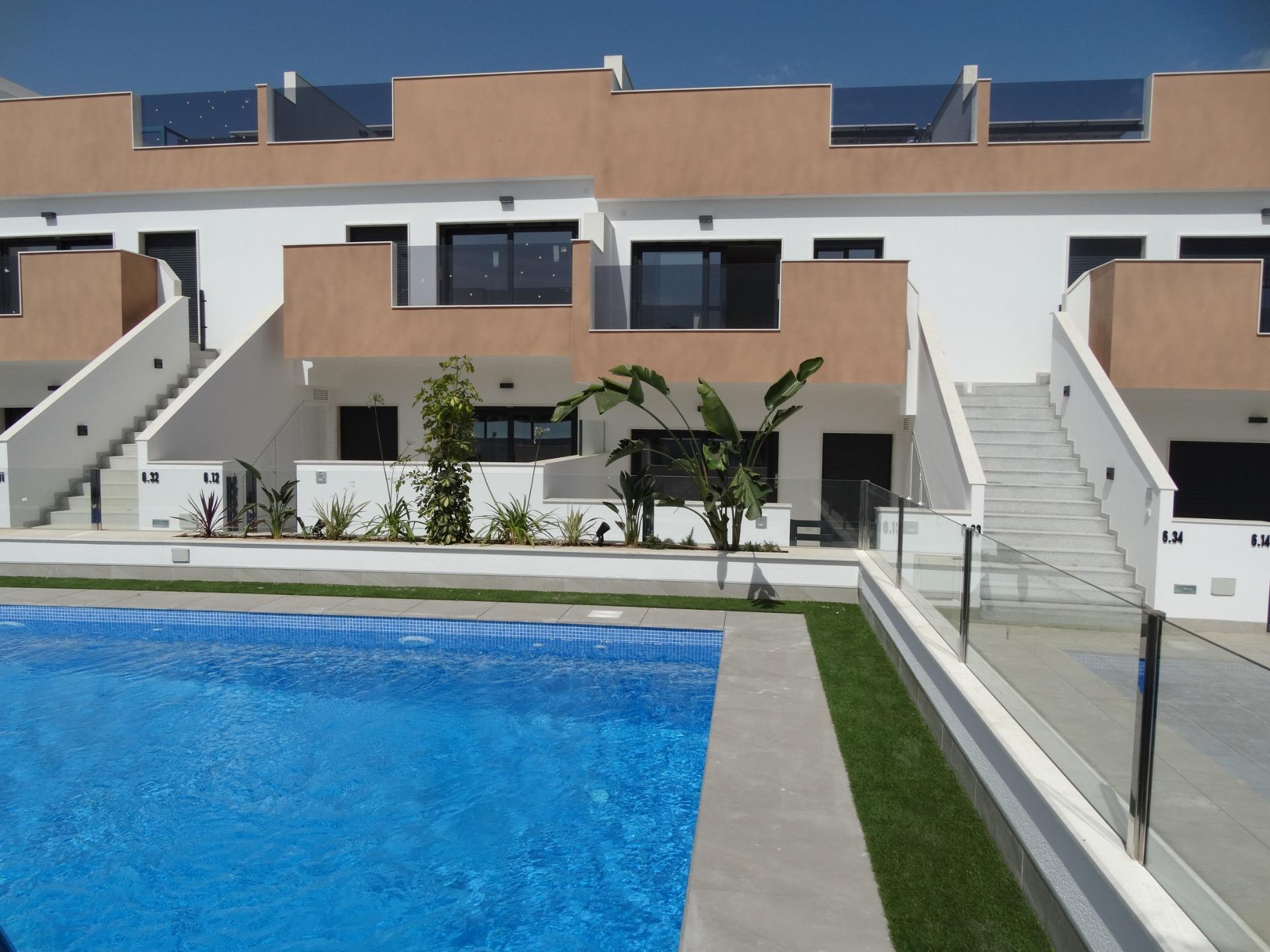 Newly-Built-Bungalows-with-Solarium-or-Garden-in-Pilar-de-la-Horadada-33 New Build 3 Bedroom Top Floor Apartment with 110 m² Solarium for Sale in Pilar de la Horadada