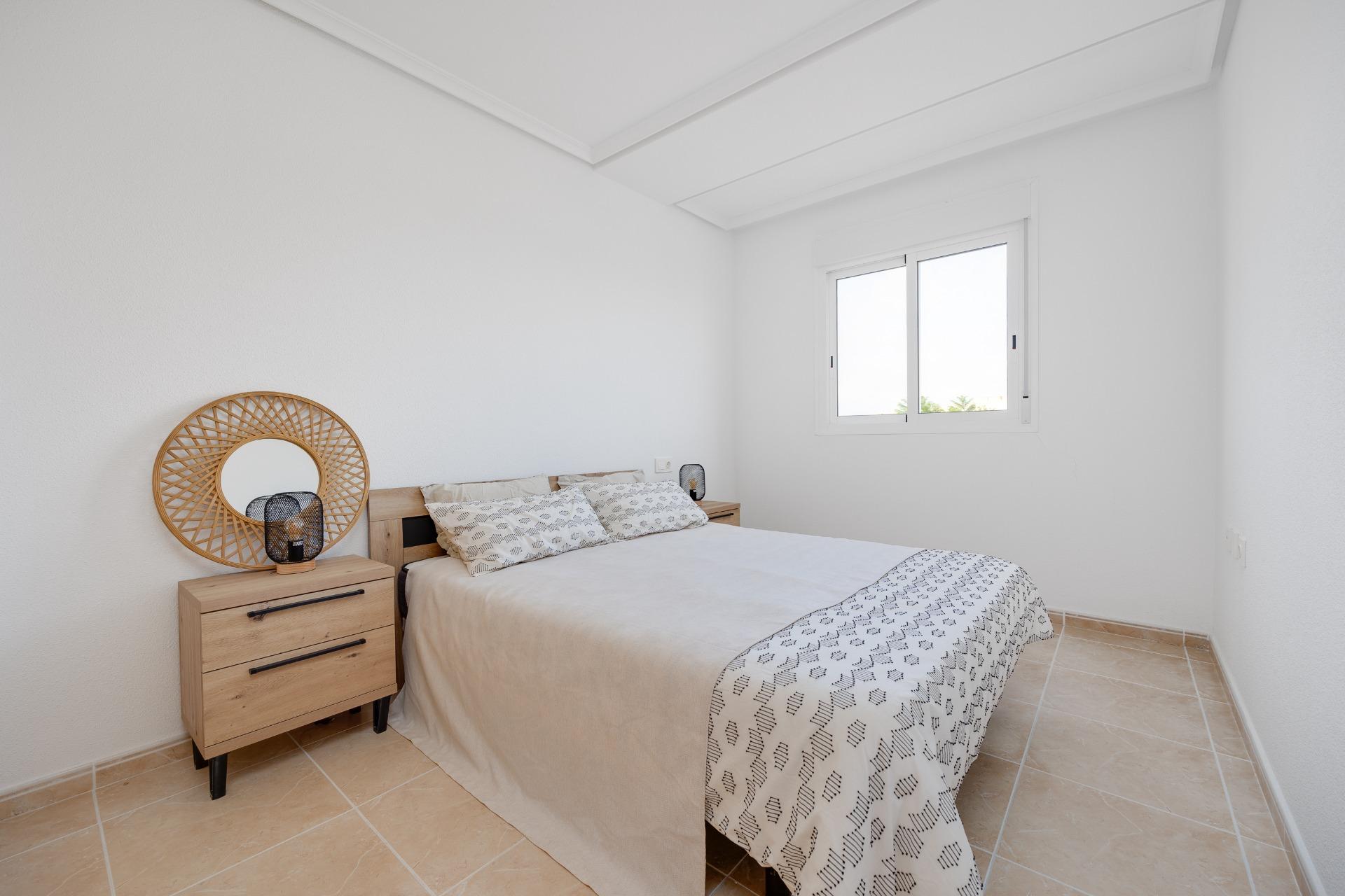 Spacious Key Ready 3 Bedroom Apartment with Pool for Sale in San Fulgencio Centre