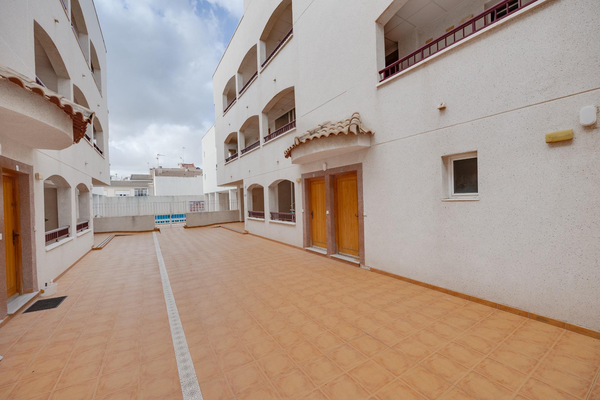 Spacious Key Ready 3 Bedroom Apartment with Pool for Sale in San Fulgencio Centre