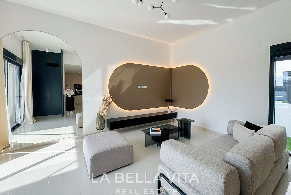Bright and modern living room with sleek design in 3-bedroom villa featuring elegant details in San Miguel de Salinas.