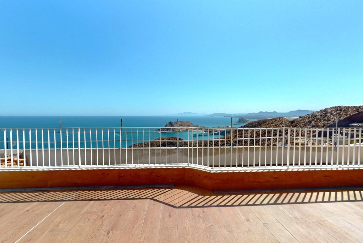 THE-TRANQUILITY-OF-THE-SEA-IN-YOUR-HOME-1 Aguilas – photo