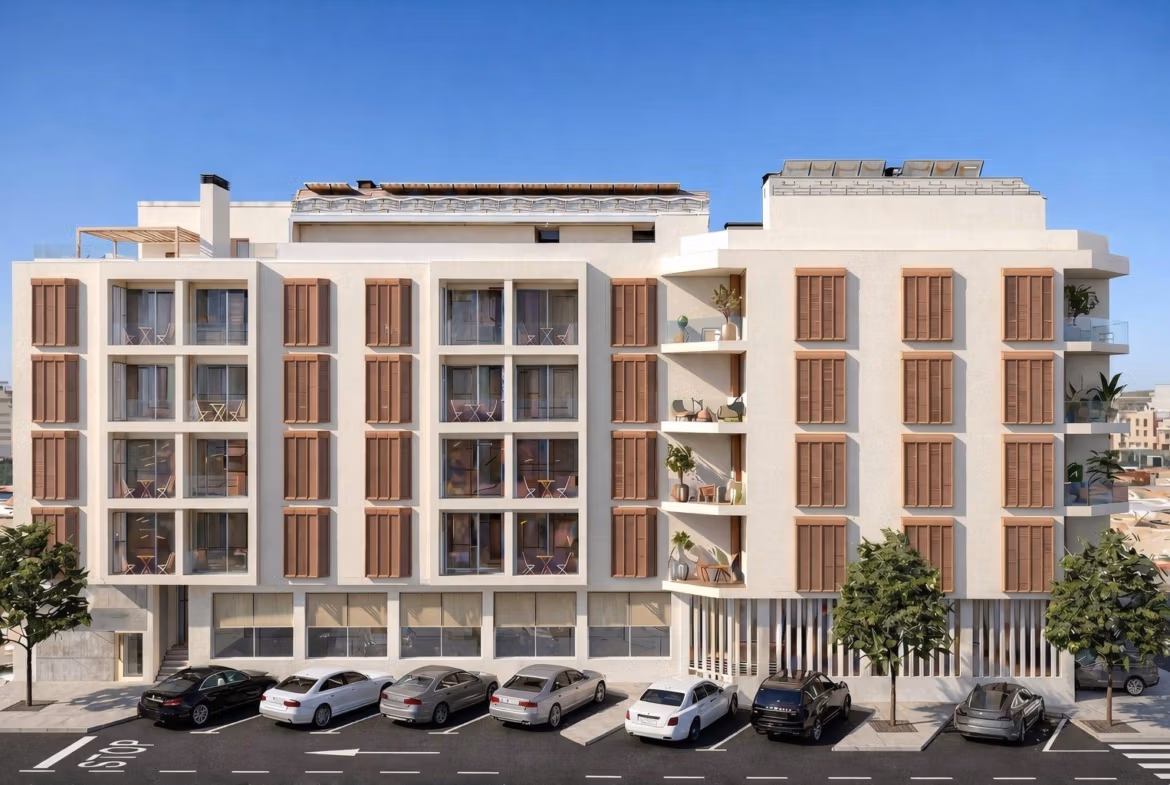 Exterior moderno y luminoso de apartamento turístico de obra nueva amueblado de 2 dormitorios con persianas de madera en Lo Pagán, San Pedro del Pinatar.
