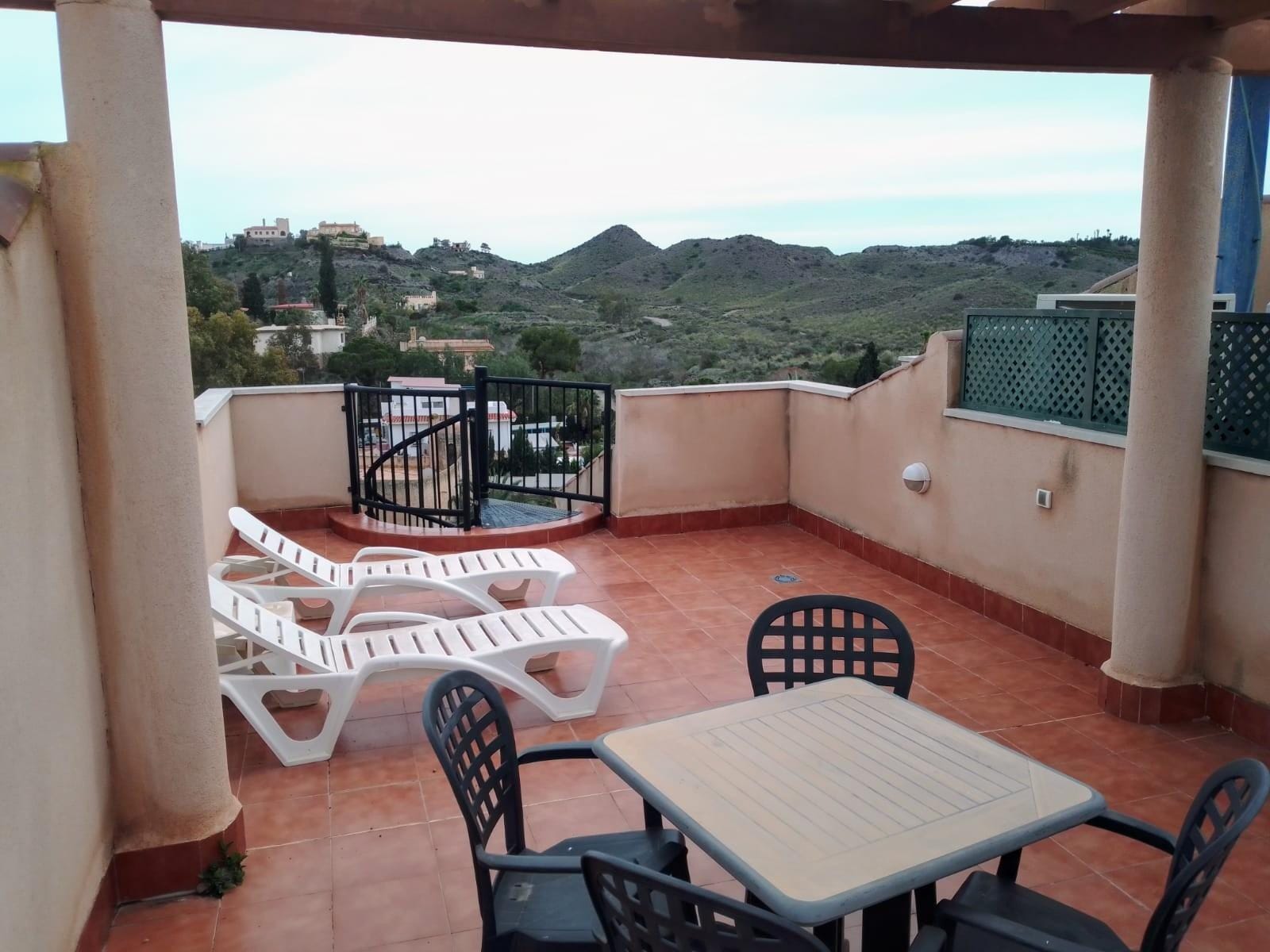 Appartement touristique prêt à emménager de 2 chambres avec piscine commune à vendre à Águilas, Costa Cálida