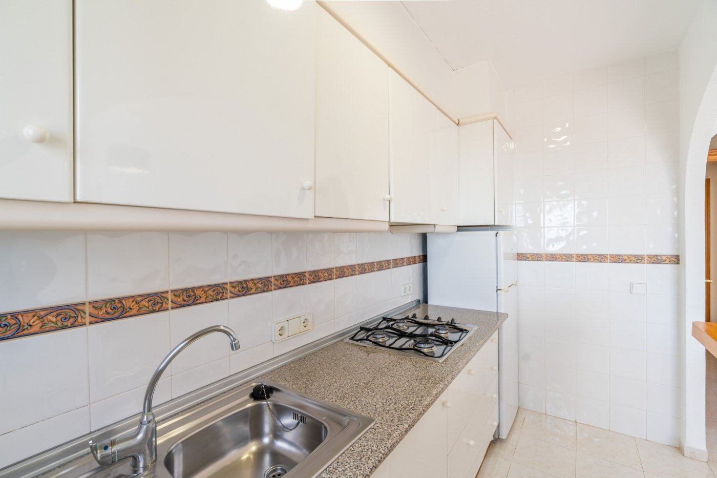 Charming 1 Bedroom Top Floor Apartment with Sea Views for Sale in Calpe