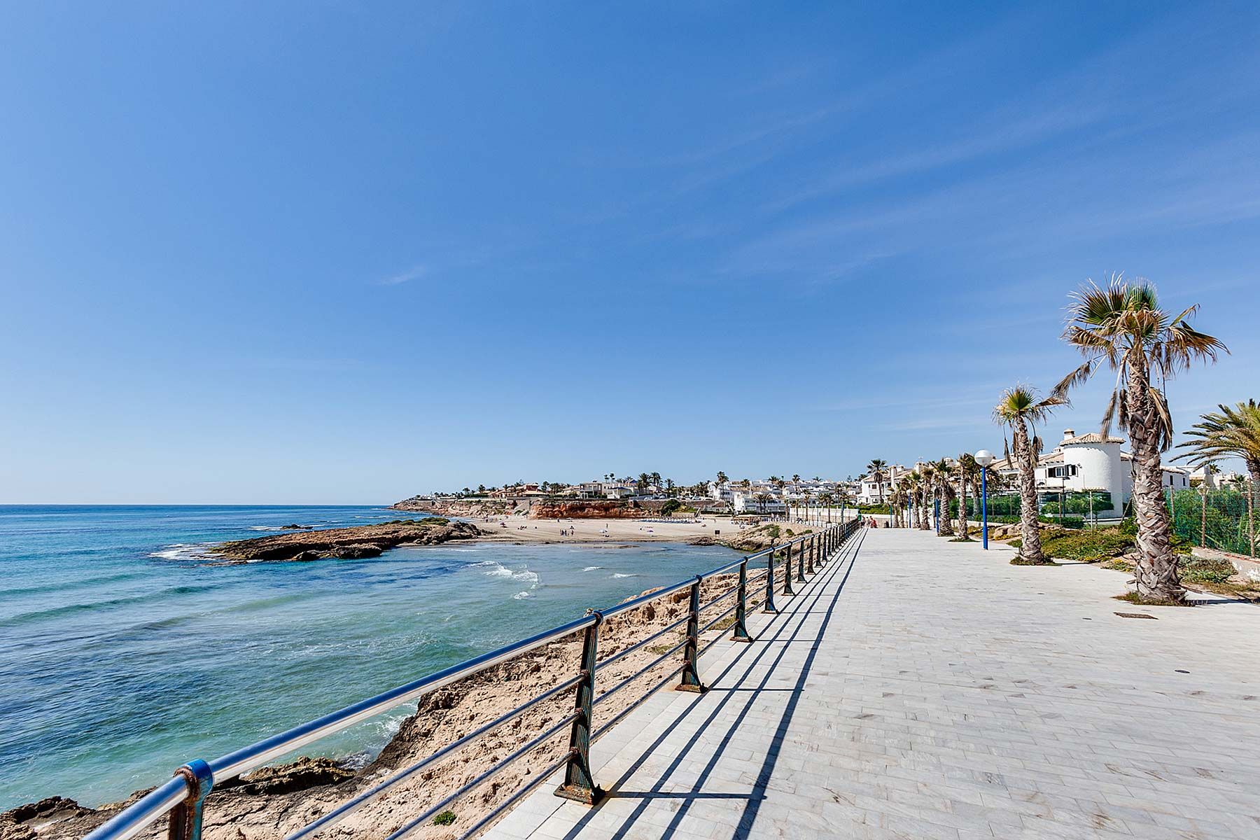 Luxury New Build 3 Bedroom Villa with Private Pool and Jacuzzi for Sale in Orihuela Costa – 700 m from the Beach