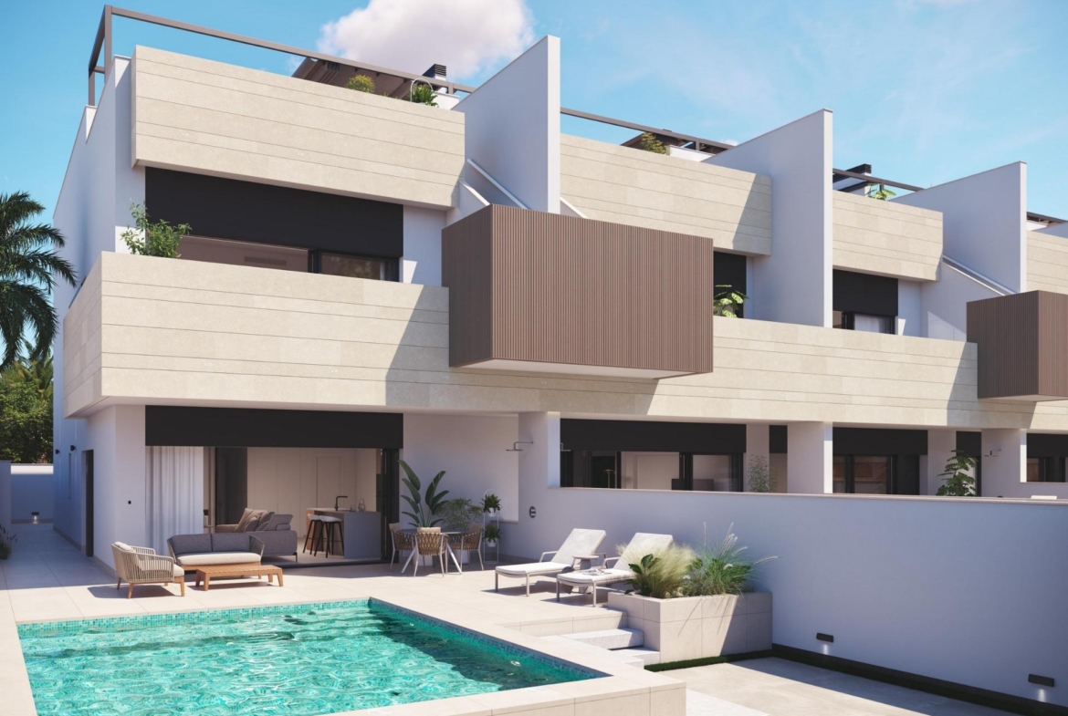 Modern 3-bedroom ground floor home in Pilar de la Horadada with sleek private pool, spacious terrace, and sunlit garden area