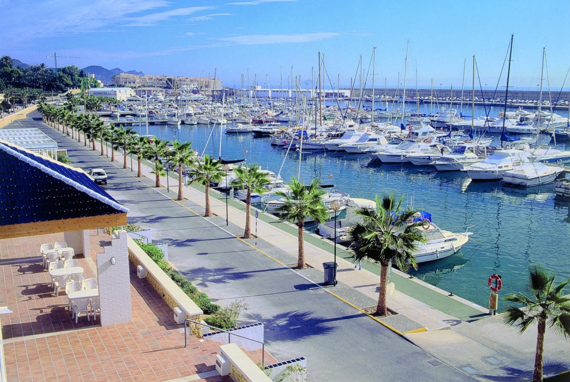 Exclusive-Seafront-Apartments-and-Penthouses-in-Villajoyosa-with-Panoramic-Mediterranean-Views-8