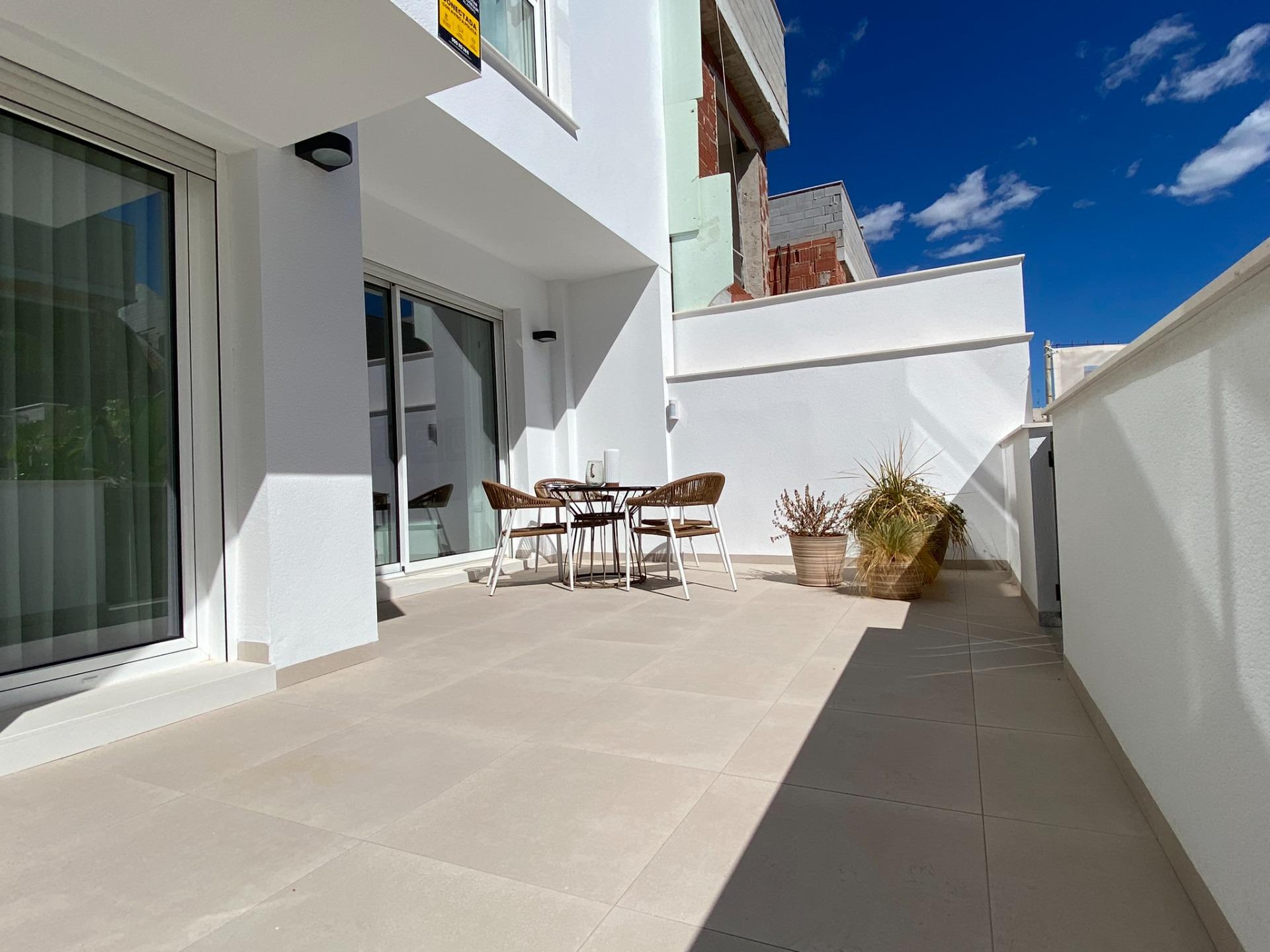 Stunning New Build 2 Bedroom Ground Floor Apartment for Sale in Pilar de la Horadada