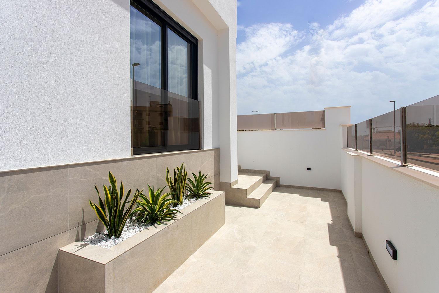 Key Ready 3 Bedroom Fully Furnished Semi-Detached Villa with Private Pool for Sale in Sucina, Murcia