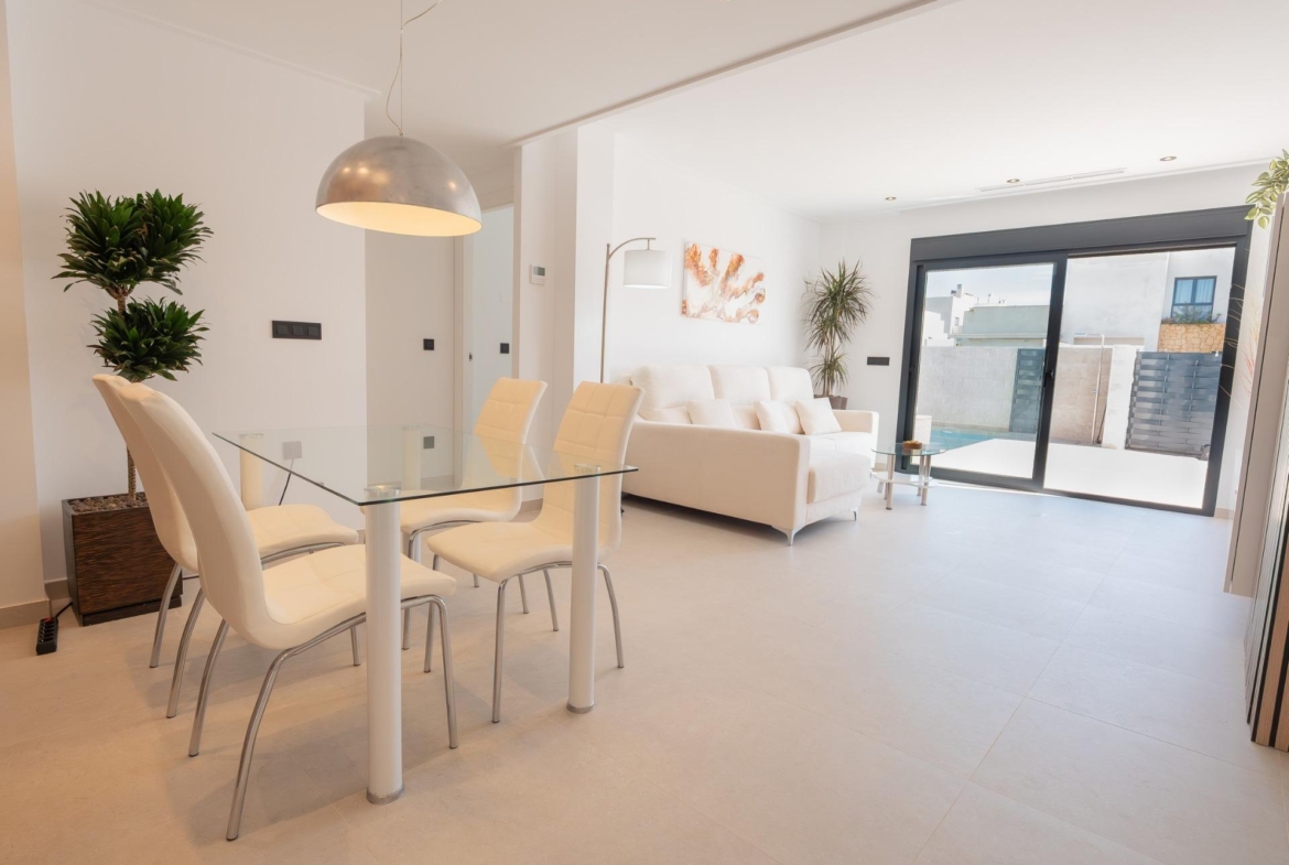 New-Build-Villas-with-Private-Pool-in-Oasis-de-la-Marina-Costa-Blanca-4