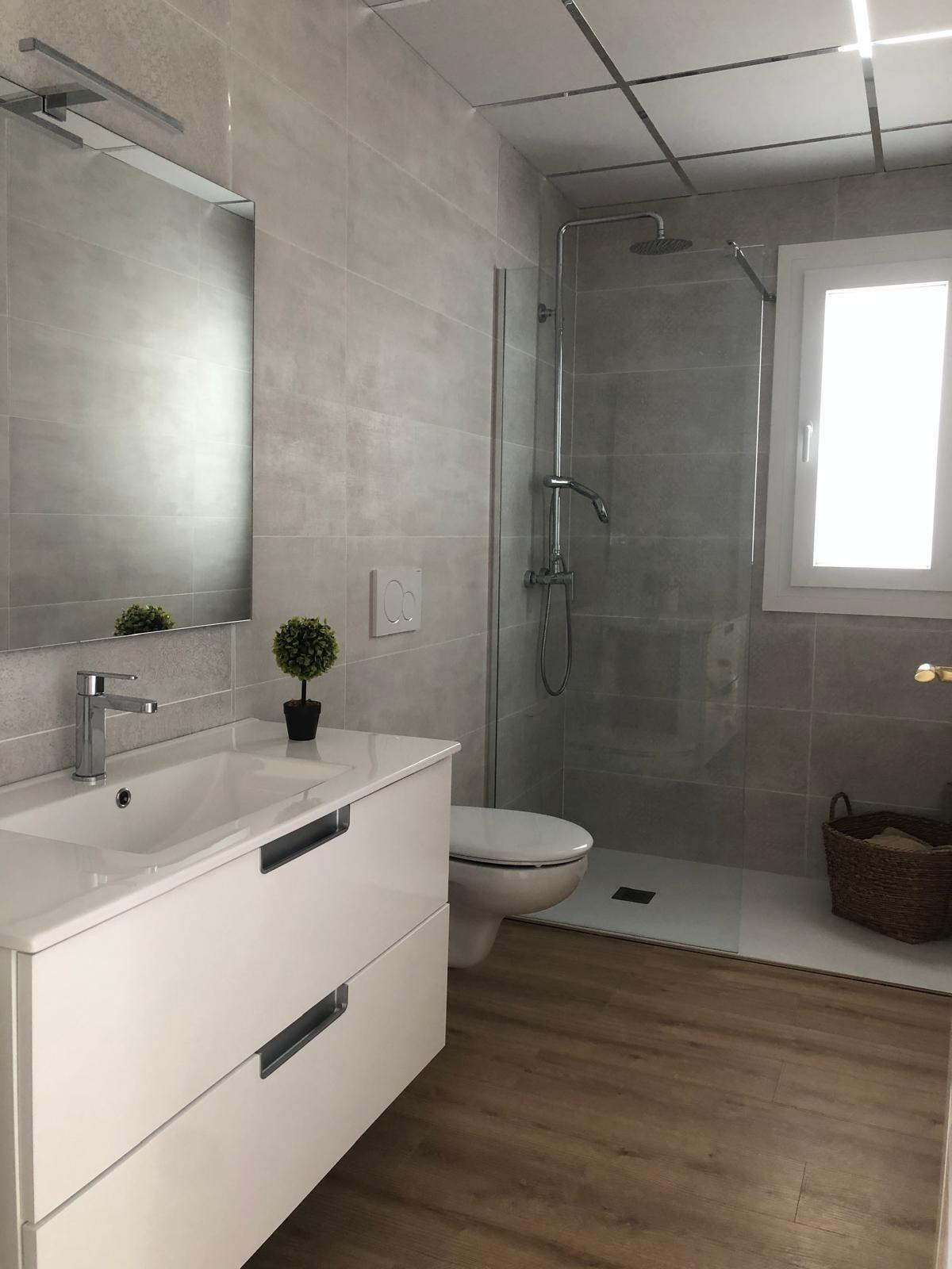 Walk-in shower bathroom in a 3 bedroom country villa in Pinoso