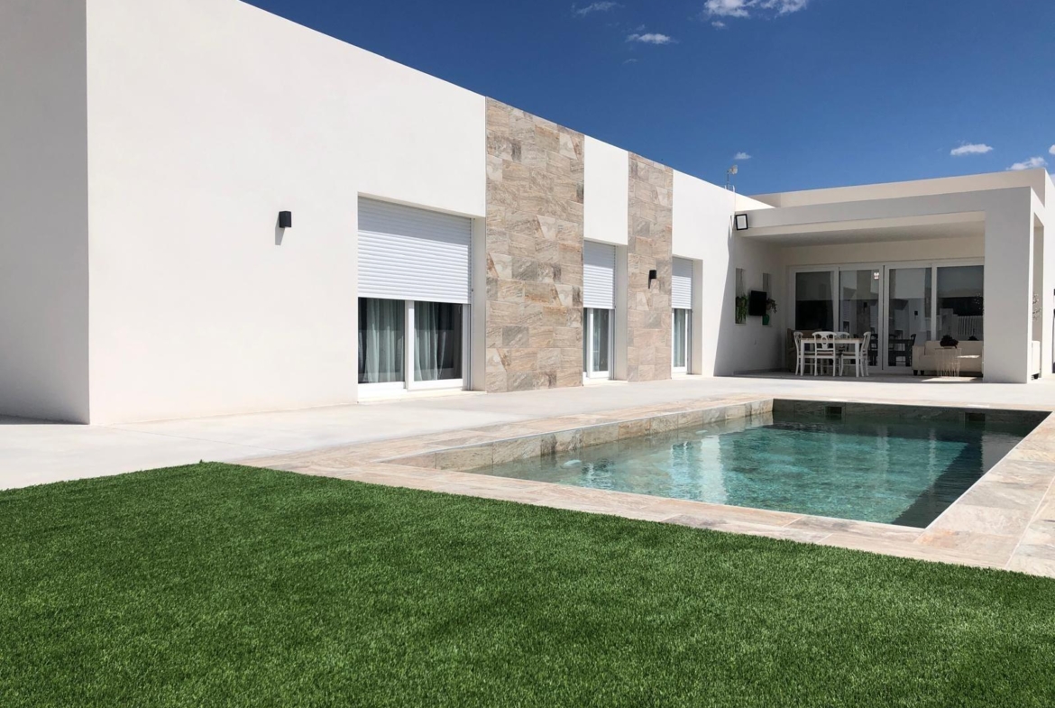 Pool garden at a 3 bedroom country villa in Pinoso, Alicante